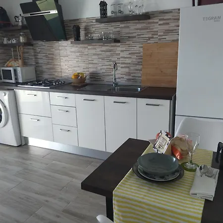 2faros Apartment